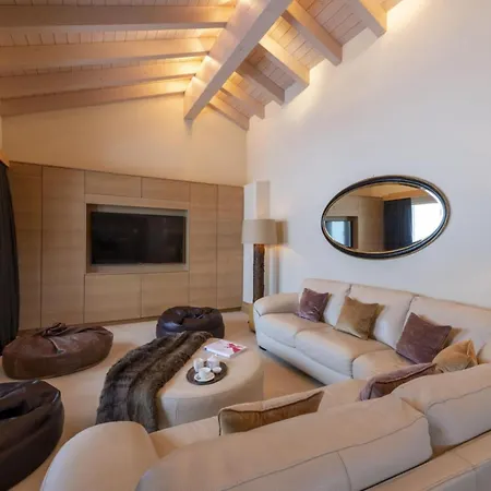 Mountain Elegance Chalet In 샬레 *